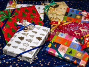 Presentes de Natal Acessíveis: Mantenha a Magia e Economize