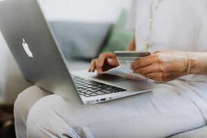 Benefícios Exclusivos dos Cartões “Black” e “Infinite”: Vale a pena?