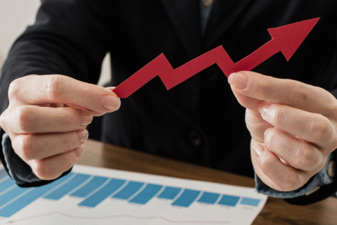 Crescimento do crédito desacelera: como isso afeta quem precisa de dinheiro hoje?