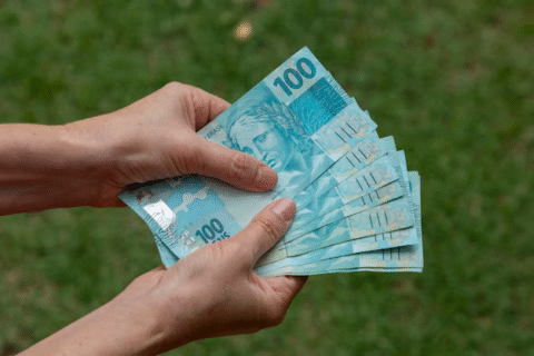 Falta pra fechar o mês? Veja como complementar sua renda