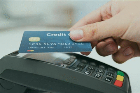 Limite alto do cartão de crédito: como evitar o impulso de gastar mais?