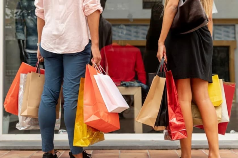 Como fazer boas compras nas liquidações de janeiro sem estourar o orçamento?