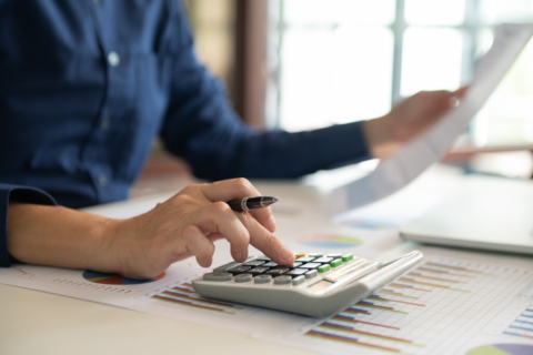 Método simples para controlar gastos fixos sem complicar o orçamento