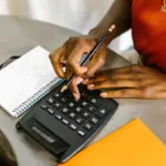 Como dividir suas contas sem dor de cabeça: guia com 7 estratégias