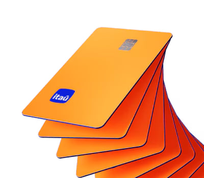 cartões de crédito do itaú empilhados